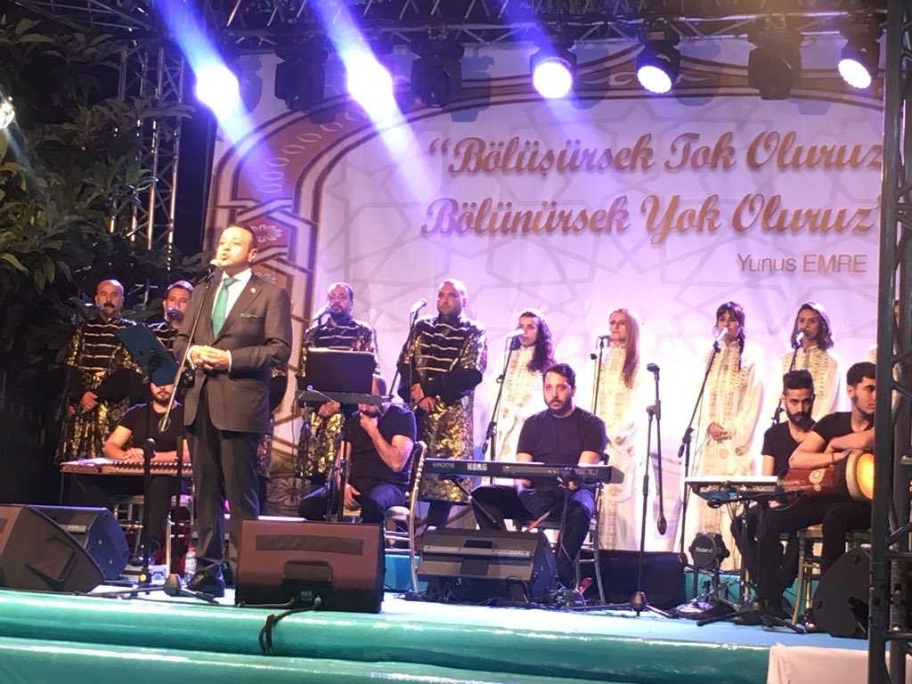 DrHakanBahadir's tweet photo. Sayın Bakanımız @EgemenBagis ın organize ettiği #Darülaceze iftarından.#BölüşürsekTokOluruz #BölünürsekYokOluruz #VakitİstanbulVakti https://t.co/ceEC2th7rK