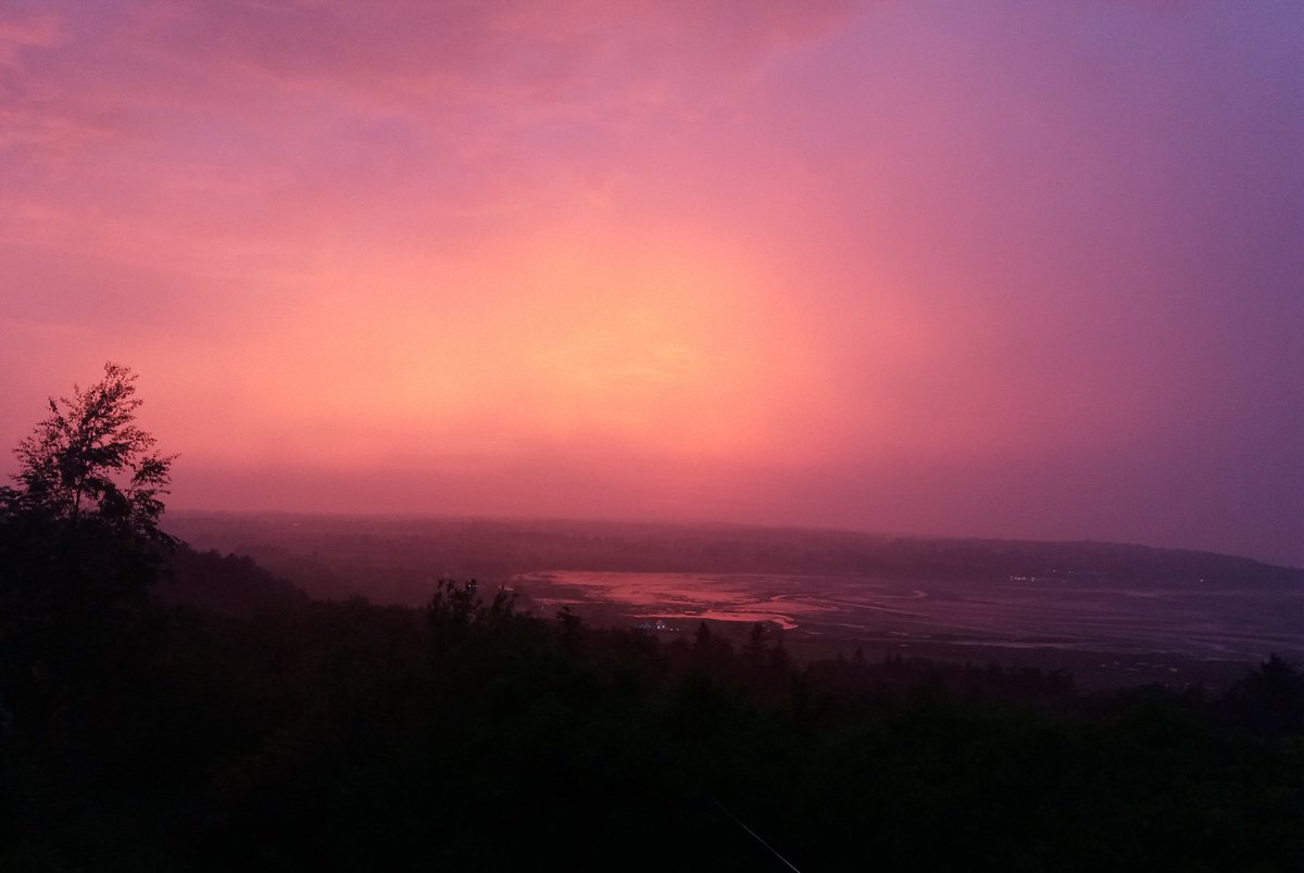 A very pink Red Wharf Bay in the rain!! #plastirionretreat #redwharfbay #Anglesey