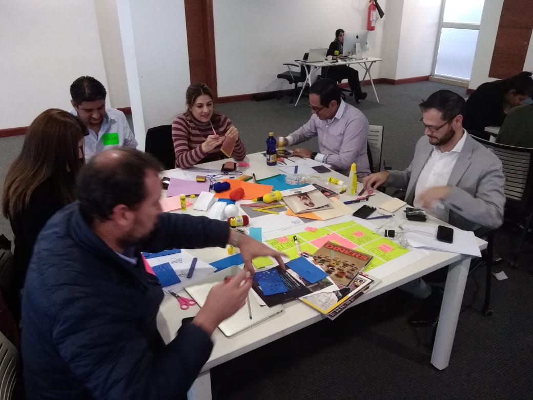 inno_transforme's tweet photo. Equipos trabajando esta tarde en el desafío de la billetera en #InnoWeekUIO @aei_ec @rhmpetit @NataliaEcu #AEInnova #innovación con resultados en #Ecuador https://t.co/u9qSGPim9N