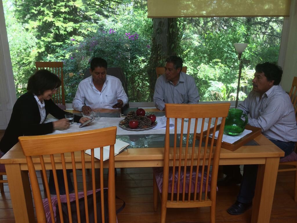 PepeTejedaC's tweet photo. Este día nos reunimos con la consejera de Dale La Cara al Atoyac, Verónica Mastretta, porque estamos convencidos de que la colaboración con la sociedad civil organizada es fundamental para mejorar a nuestro querido Amozoc ¡Vamos a recuperar la rectoría de nuestro municipio! https://t.co/3WXhcmseIG