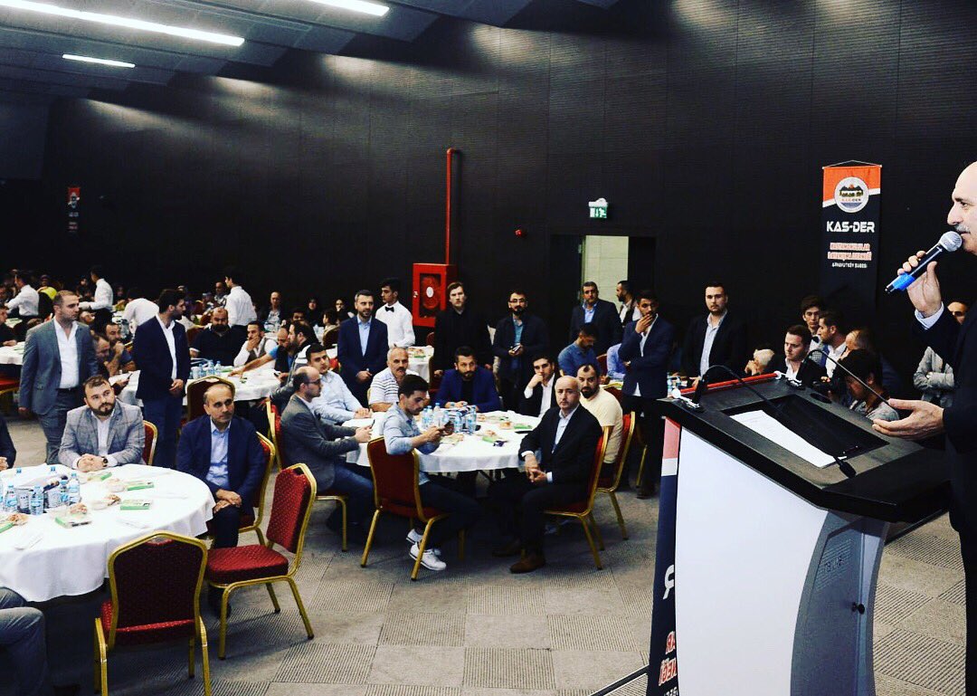mcandaroglutr's tweet photo. Rahmet ve bereket ikliminin zirvede hissedildiği Ramazan’ı Şerif’in onbeşinci iftarını, Kültür ve Turizm bakanımız sayın Numan Kurtulmuş ve Belediye başkanımızla beraber KAS-DER’in  
İftar sofrasında açtık. #ramazan https://t.co/iPtvwpCXEI