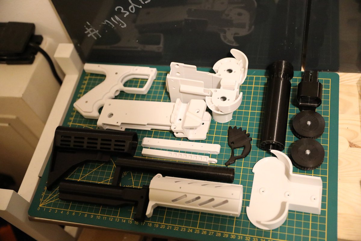 my3dbase's tweet photo. Coming along just fine; parts for the final #nerf gun
#my3dbase #makestuff #nerfmod #dracnerf #blastertech #nerfgun #nerfmodding #nerfmods #3dprinting #nerf #customblaster #customnerf #modifiednerf #modifiedblaster #nerfporn #cosmod #nerfart #cosplay #larp #nerfornothing https://t.co/vQOWYTCwL4
