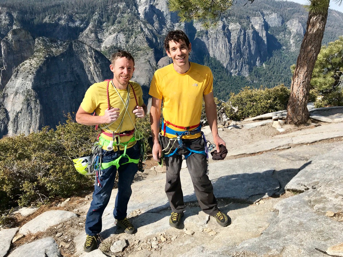 patagonia's tweet photo. Before 9 am today, @tommycaldwell1 and @AlexHonnold broke the speed record on the Nose on El Cap in Yosemite, finishing in a time of 2:10:15!
Photo: Samuel Crossley https://t.co/u4Qr1VBi8B