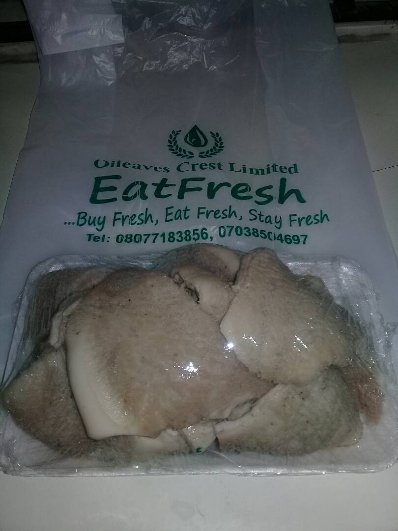 oileavescrest's tweet photo. @oileavescrest
Our products

 Fresh SHAKI: N2000 (per portion)
 
 Place your orders from *Sunday to Wednesday* weekly 📝📝

 Delivery days are *Thursday, Friday and Saturday* .🚛

 Fresh,affordable, hygienic, halal certified

 Delivery charges apply (Within Lagos only) https://t.co/X3vXr1rMtQ