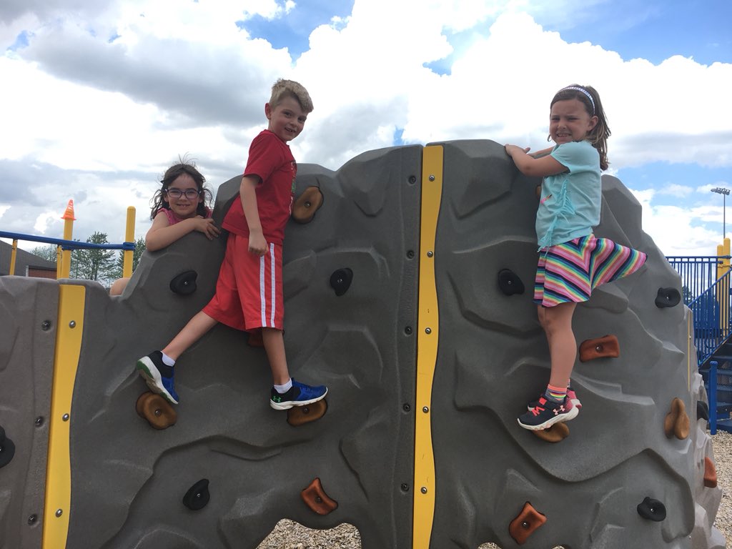 Kinder_Quick's tweet photo. It was a beautiful day to finish our year in kindergarten! I made it to 9:10 before I teared up for the first time. Thank you for an amazing year! I’m going to miss these kiddos! @AESPanthers #kindergartenrocks #lovemyjob #comebackandvisitme https://t.co/JEN7sbLUOC