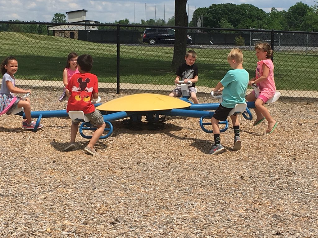 Kinder_Quick's tweet photo. It was a beautiful day to finish our year in kindergarten! I made it to 9:10 before I teared up for the first time. Thank you for an amazing year! I’m going to miss these kiddos! @AESPanthers #kindergartenrocks #lovemyjob #comebackandvisitme https://t.co/JEN7sbLUOC
