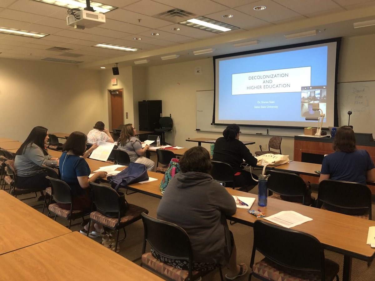 IUPUIEdLawProf's tweet photo. Thx to Dr. Sharon Stein for joining our #theoreticalframeworks class as a guest speaker! @TeamELPS @UTSACOEHD @utsa @ohlawdjesus @akingkostelac @eyraperez @stephvvas https://t.co/RQhN6MJuUs