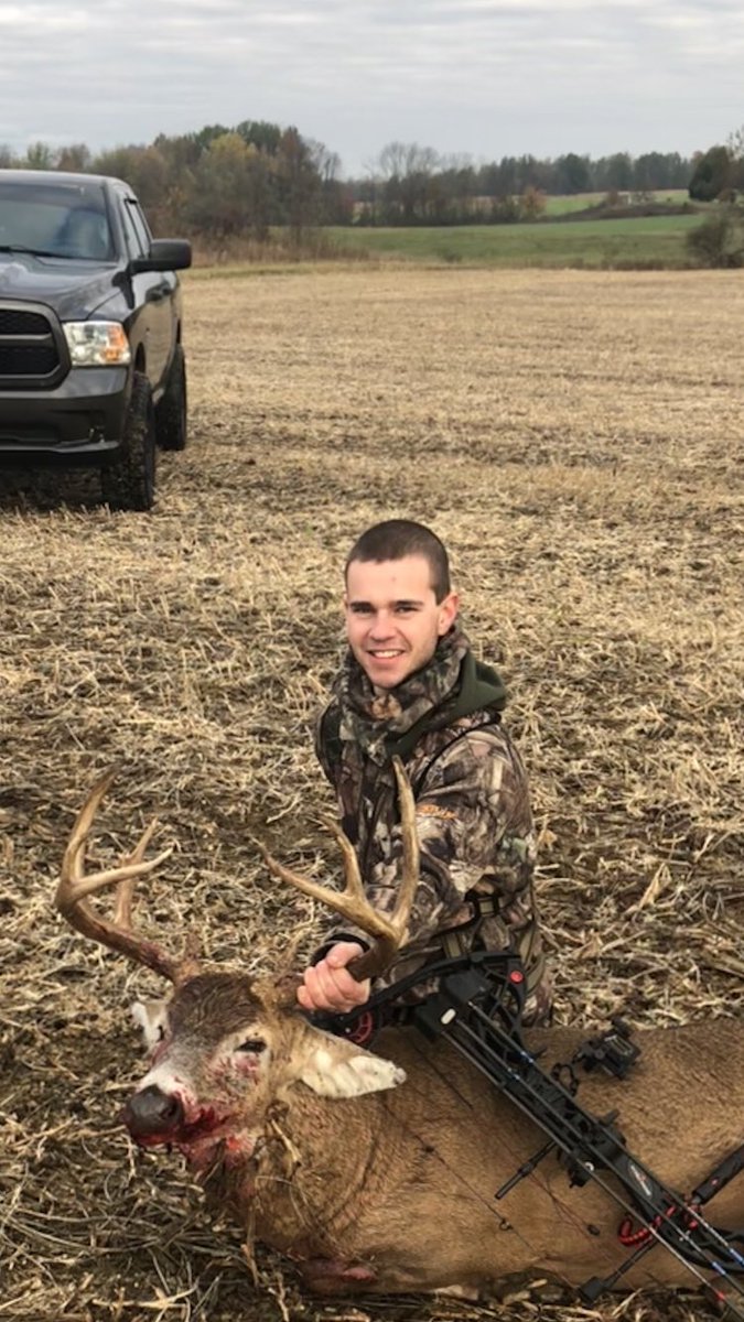 HuntHardOhio's tweet photo. @Britt_Jill_ Big bucks and Ram trucks 😊 https://t.co/AIkVgSRmMG