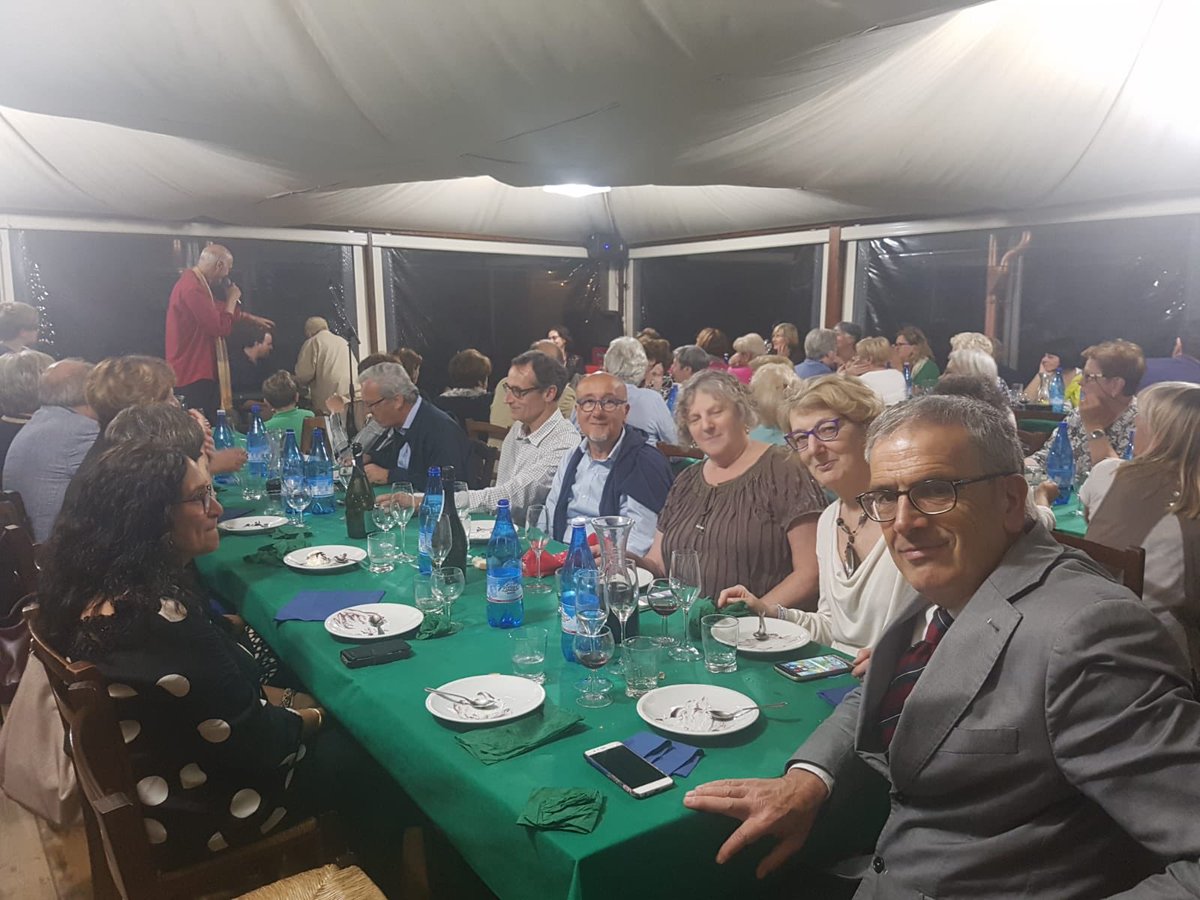 Valentini_Bruno's tweet photo. Alla cena dei volontari Auser, è bello sentire tanto entusiasmo per i prossimi 5 anni del nostro progetto per Siena.
 
#ValentiniSindaco https://t.co/rEkq9L0nvj