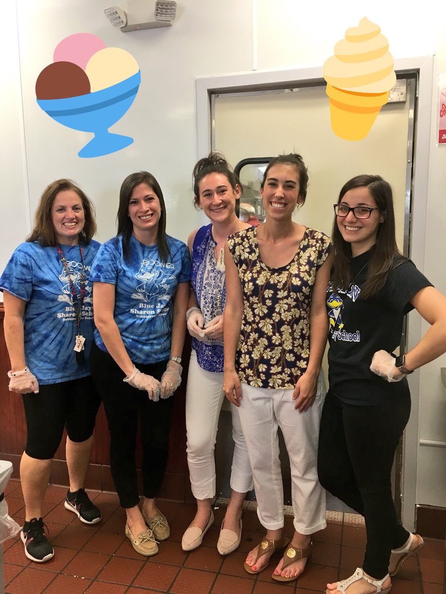 Loved scooping ice cream with these lovely ladies for tonight’s fundraiser!  <a href="/Mrs_Rosol/">Marissa Rosol</a> <a href="/sharonmartin07/">Sharon Martin</a> #robbinsvillek12