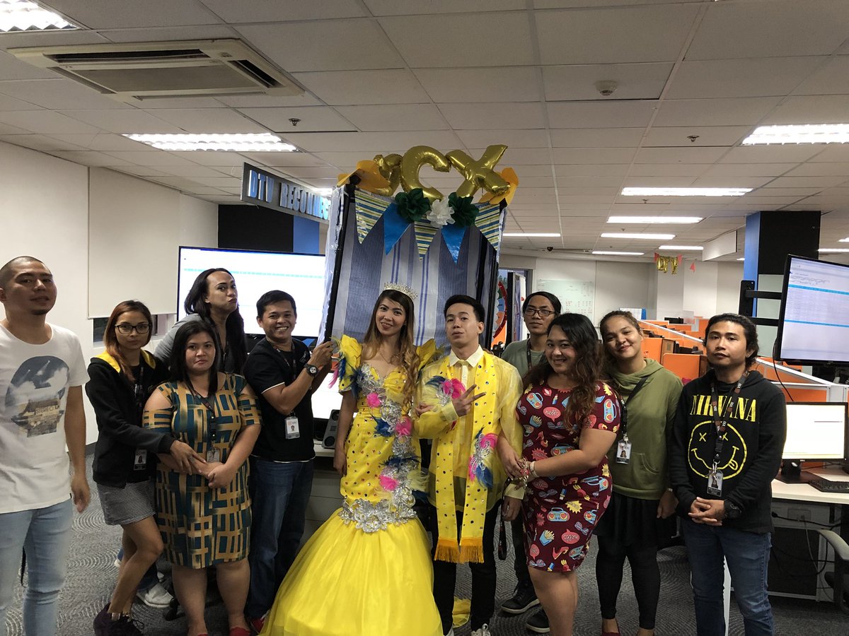 j3ffreypenas's tweet photo. Flores de mayo:) https://t.co/fmrSKfwSaZ