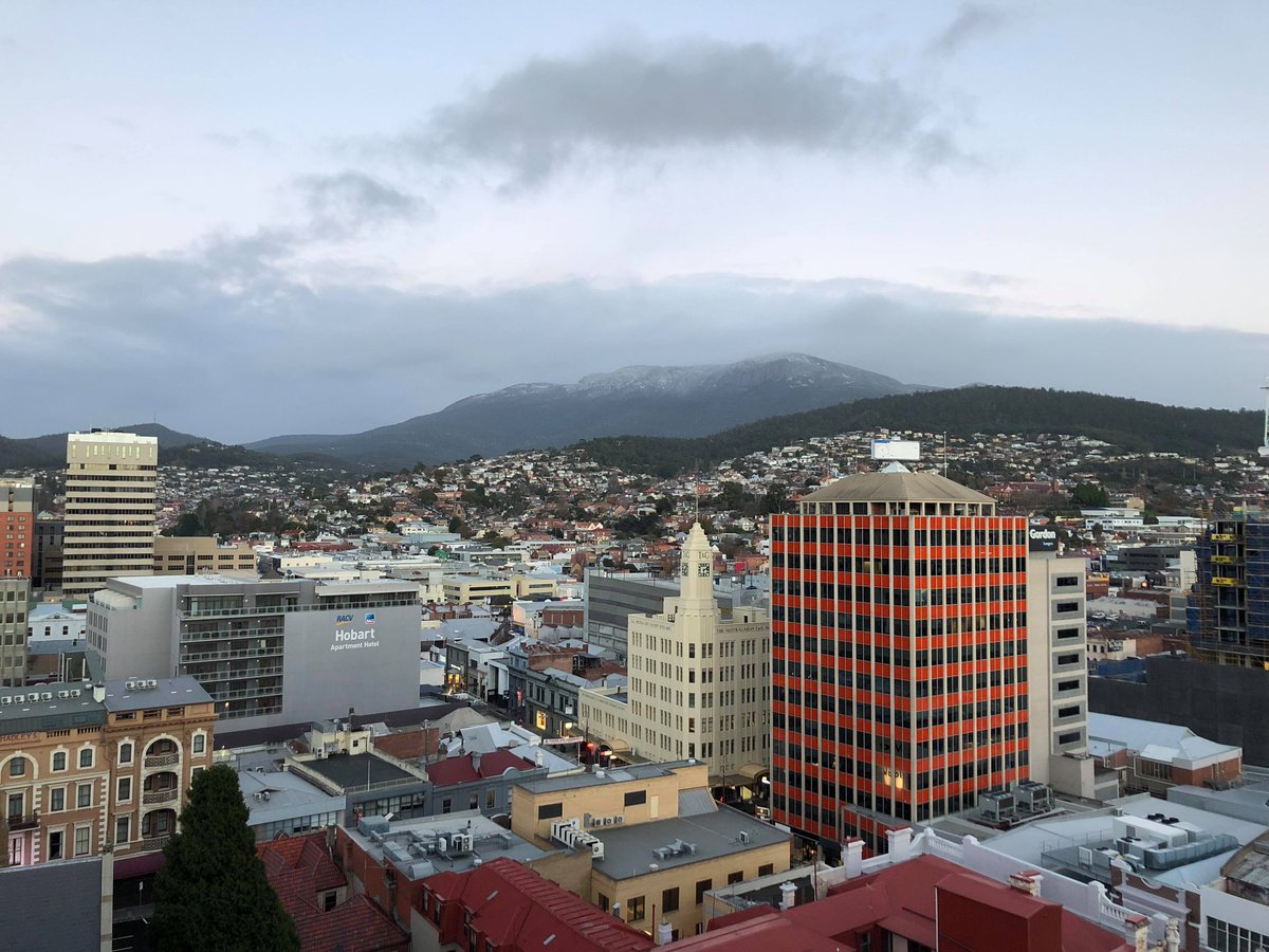 BOM_Tas's tweet image. We're back to being under a high,
A week of dull weather is nigh!
The winds will be light,
You'll get cold in the night,
And you can't fly a kite,
If our forecast is right,
And the #weather will mostly be dry.

#BoMTish #BoMBard #Tasmania

Forecast at bom.gov.au/tas/forecasts/