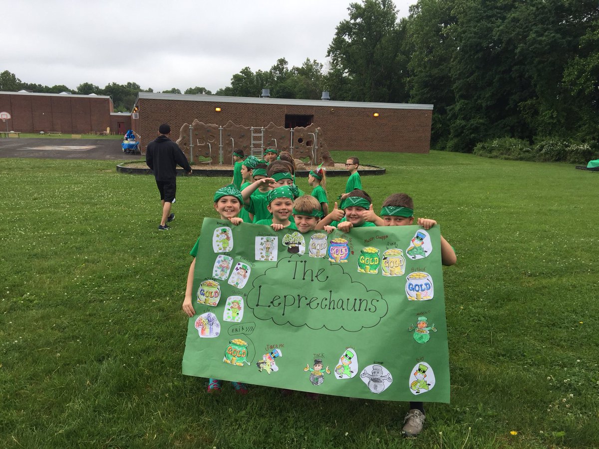 CaralynCosgrove's tweet photo. 2nd grade Field Day was a blast! ☀️🏅🍕Let’s go Leprechauns! ☘️@WOSnews https://t.co/geqty6xbgR