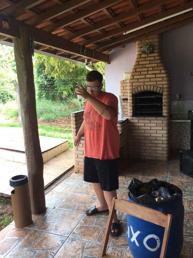 Gscriptore's tweet image. CACHAÇAAAAAA 😂🍻