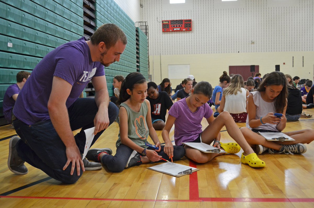 District197's tweet photo. Thank you to the MN @Vikings coaches, players and staff who spent their Team up to Give Back Day at Friendly Hills Middle School! #SKOL https://t.co/kXDgPRvGVy