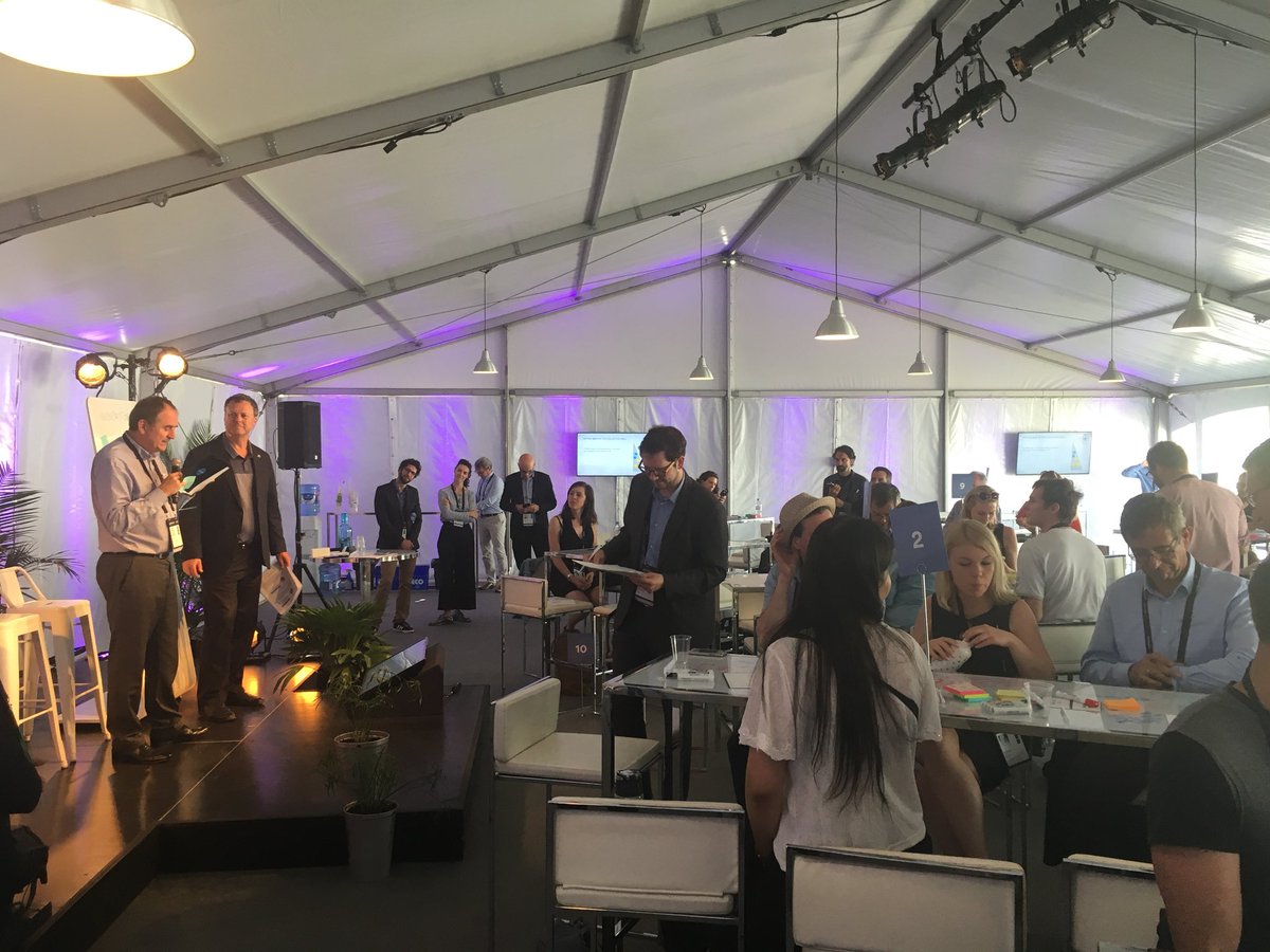 green_fer's tweet photo. A very dynamic working session led by @iddrilefil on moving from ambition to action with #DecarbonizationToolbox @movinonconf https://t.co/OaD3pknbn2