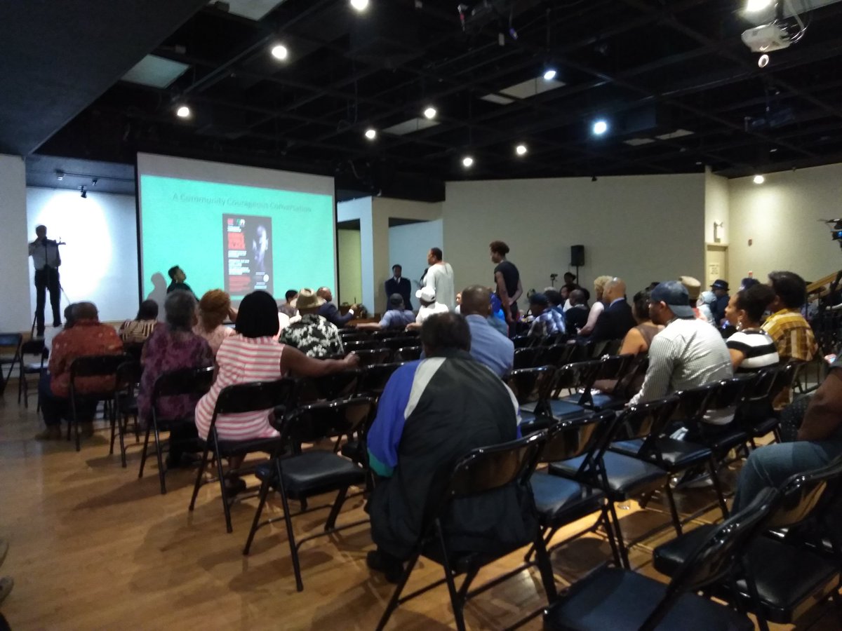 mediamancomm's tweet photo. Attending @onwurd #BeingWhileBlack discussion at the @aampmuseum. Listen to event live until 7:30 pm on 96.1 FM/900AM in Philly, https://t.co/bFIBOWSwIp on line. https://t.co/EkntO2MsLb