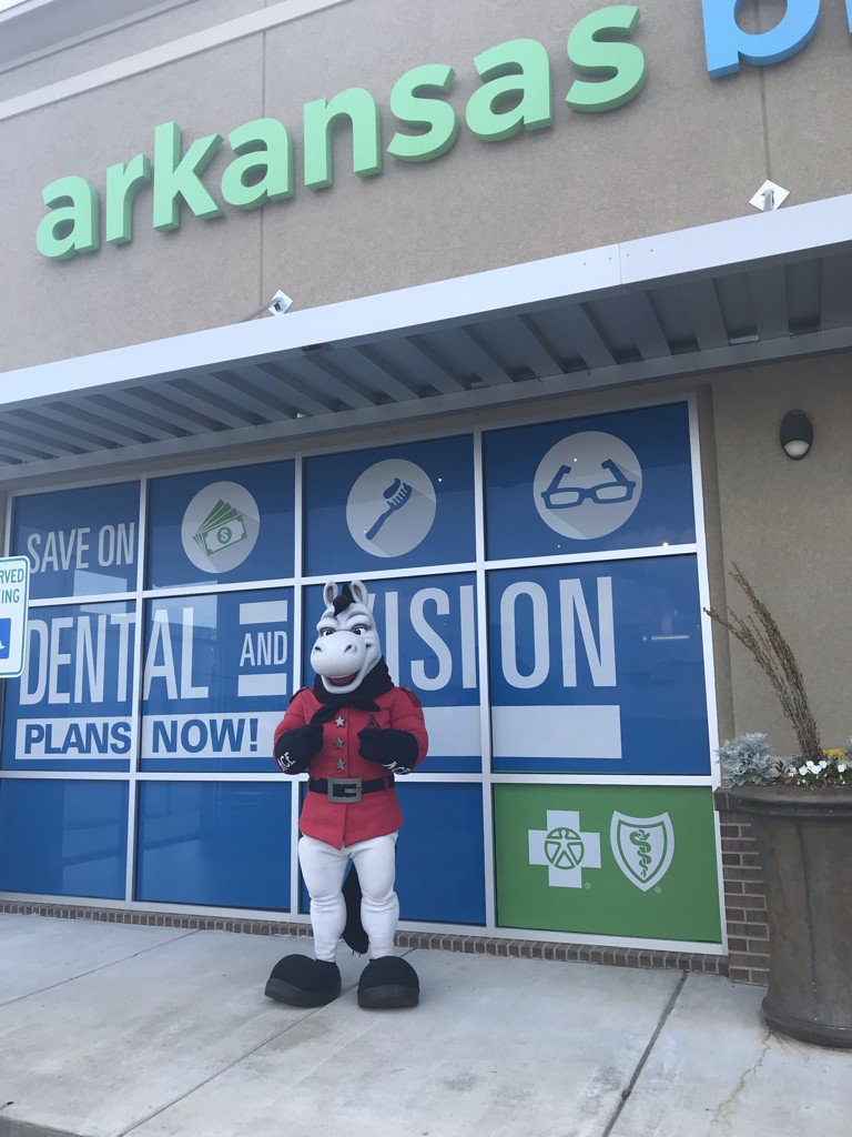Come to #ArkansasBlue NOW and meet #ARTravsACE and get FREE #ARTravs Tickets to June 9th Game! #GoTravs