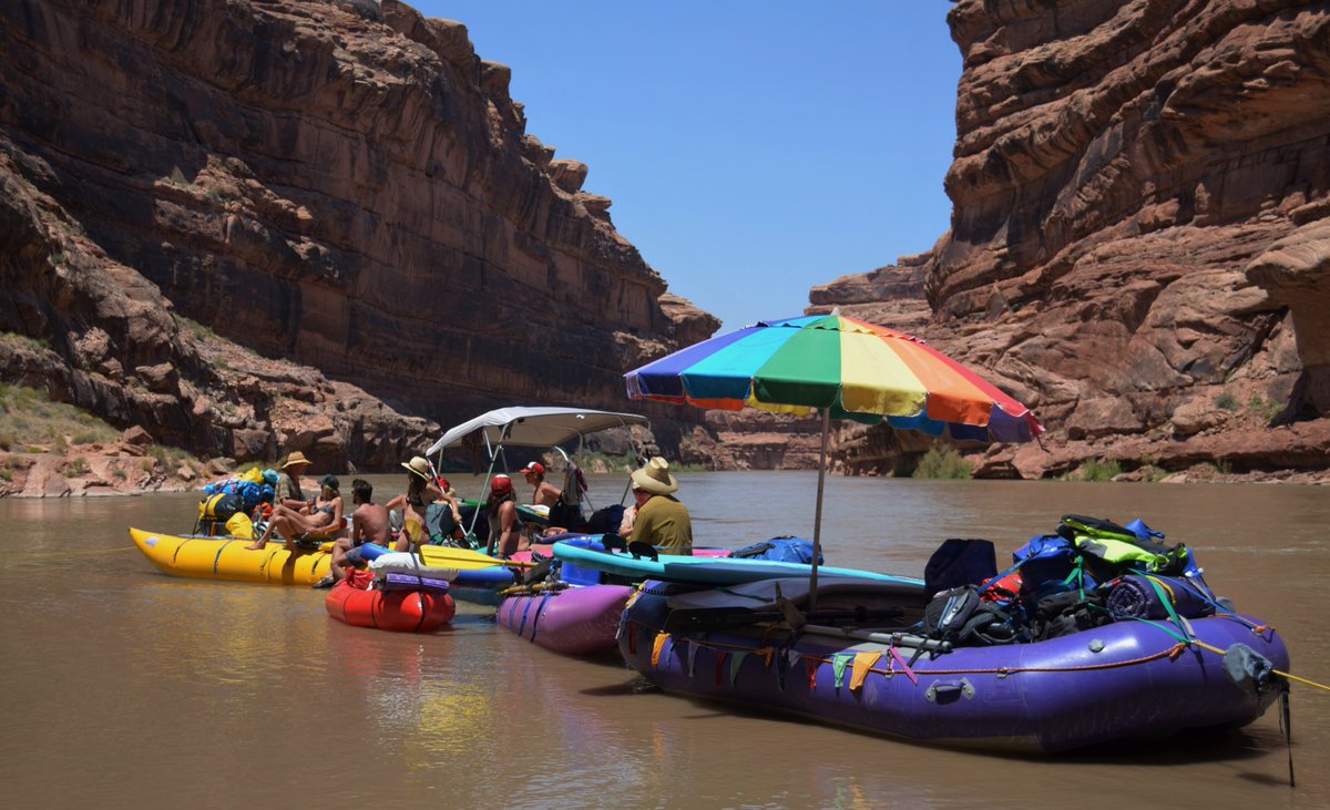 AdventureProMag's tweet image. Planning a vacation where both the parents and kids get to have fun can be difficult, unless you're all in the same boat!
For tips on keeping everyone laughing and in good spirits, check out our article about one magical trip down the San Juan River.
buff.ly/2H69KCk