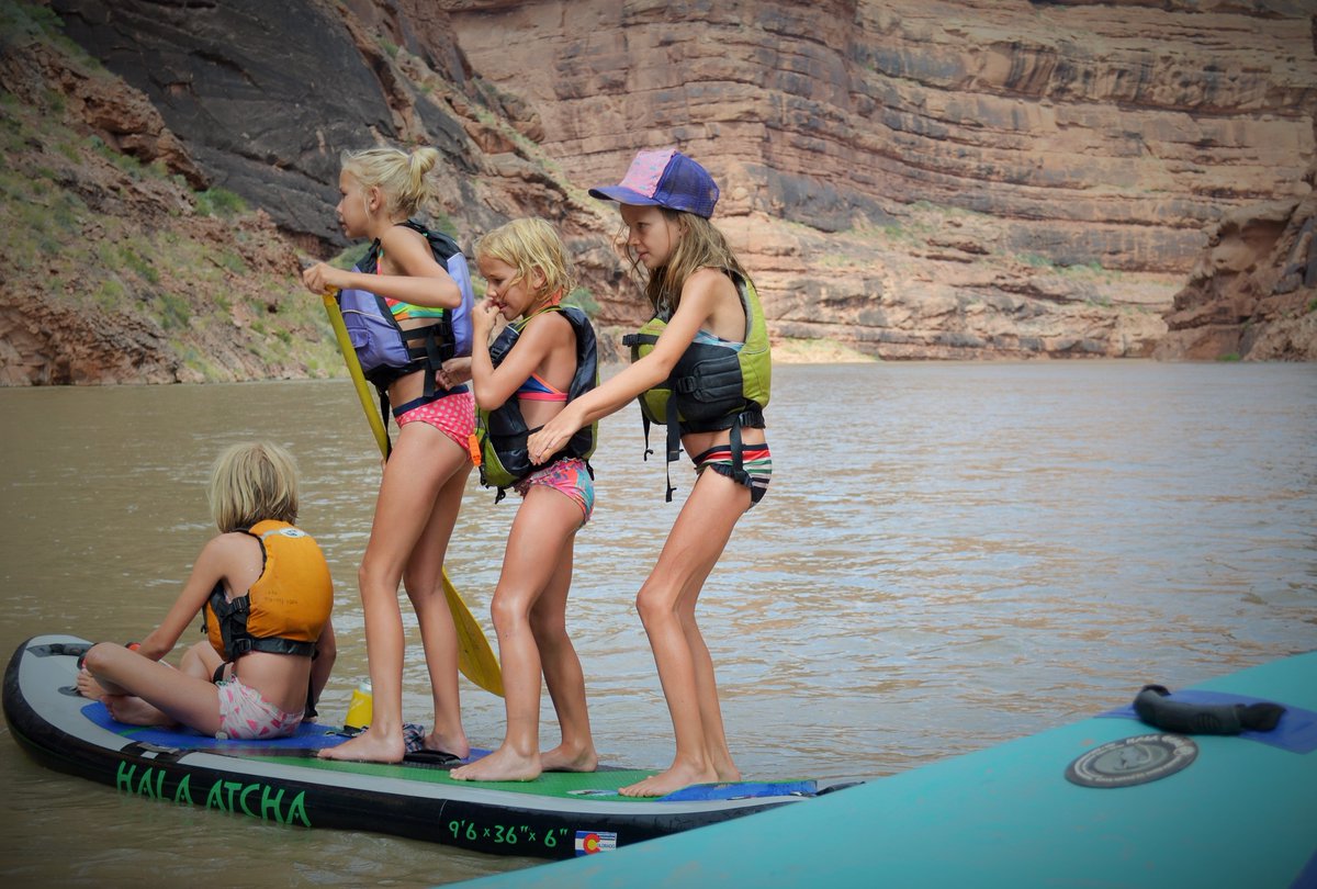 AdventureProMag's tweet image. Planning a vacation where both the parents and kids get to have fun can be difficult, unless you're all in the same boat!
For tips on keeping everyone laughing and in good spirits, check out our article about one magical trip down the San Juan River.
buff.ly/2H69KCk