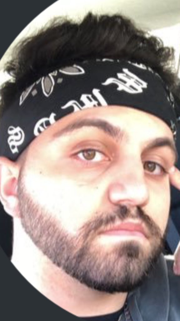 Dj__Uchiha__'s tweet photo. @Danny__Hendrix @jiggzie1 @Drake Dont talk about anime u fucking ferret😭🤡🤡🤡 https://t.co/El2QW0GsdY