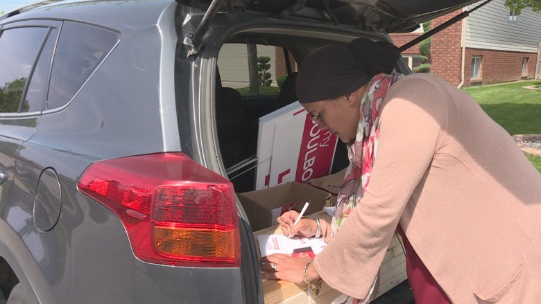 NEW from <a href="/CBCWindsor/">CBC Windsor</a>: Ramadan while campaigning: What it's like to fast while door-knocking - #YQG #onelxn 

cbc.ca/news/canada/wi…