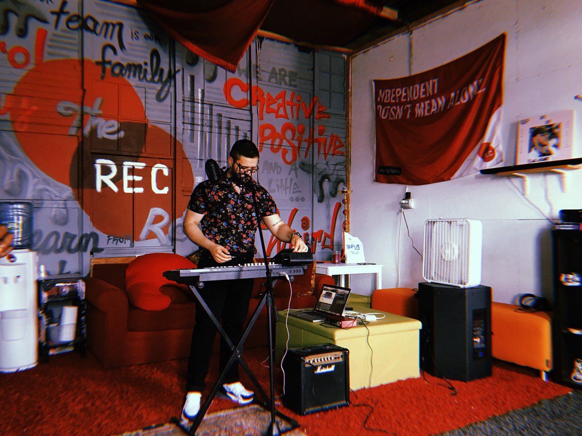 RECphilly's tweet photo. .@BrendanGmusic at the #RECRoom about to set the Gambino Challenge on fire. #FREETHINKERS #RECchallenge
🔗: https://t.co/MwdB6q2jAI https://t.co/mEVXarjLLm
