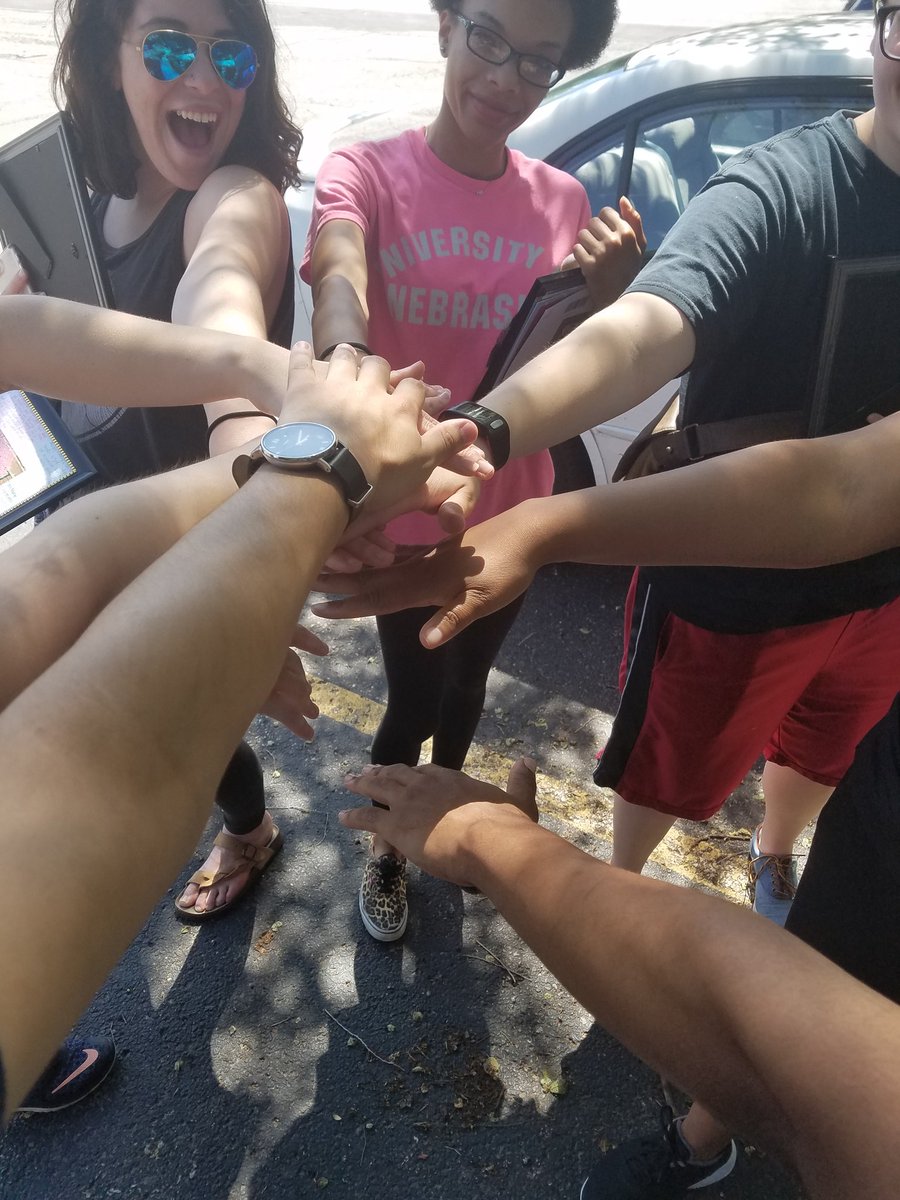 CYKC_EHS's tweet photo. 😭😢😭last team final circle for EHS! We all kept it together in the Applebees parking lot. It's been a great year with these young idealists! #makebetterhappen https://t.co/UMcGihFpwV