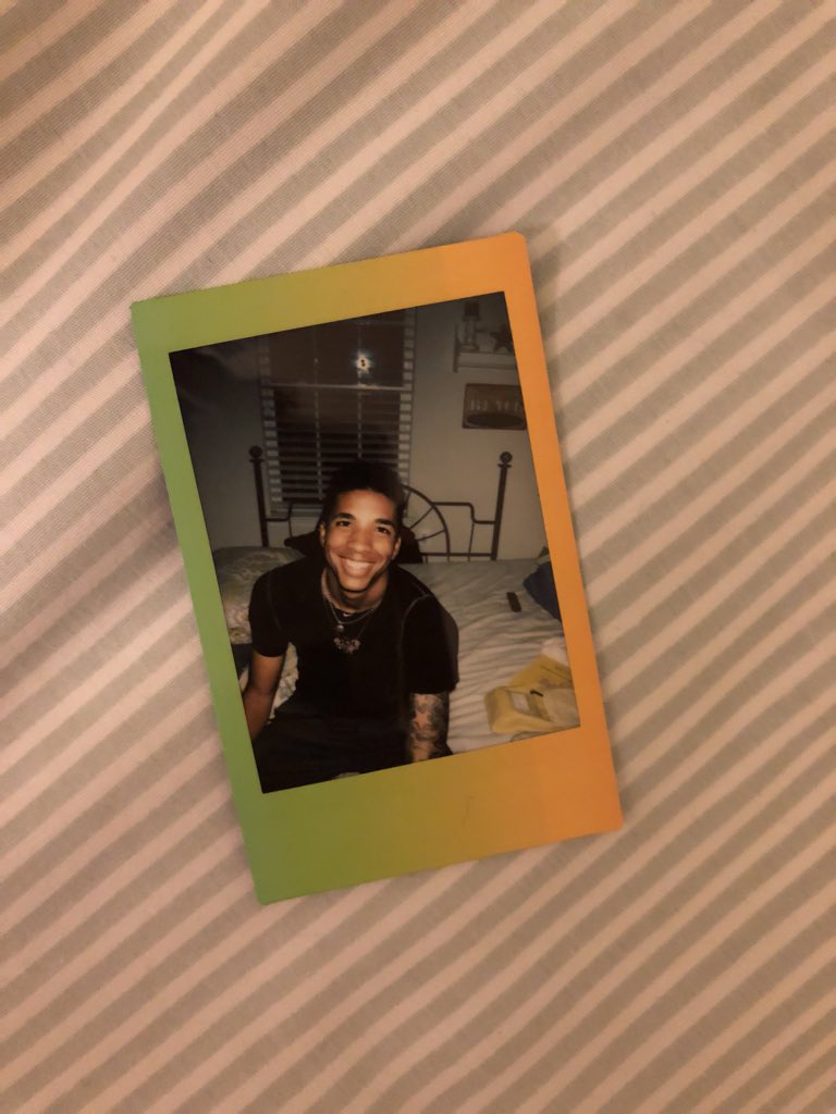 ChloHendoSharp's tweet photo. Happy 23rd Birthday, my handsome baby! 🎉 Witnessing your continued growth has been such a treat 😘 Here’s to you, Sterling 🥂🤸🏾♀️ You make my heart sing! @DatDude_Ster42 https://t.co/U8VRPlL0M1