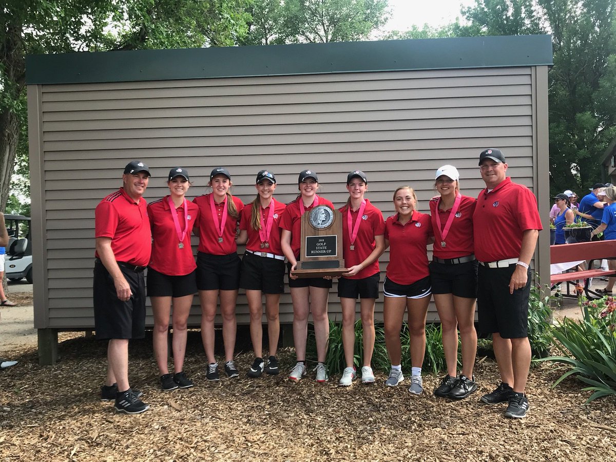 Runner up finish for the Chickasaws!  The girls fought hard and battled back to make it close. Showed alot of character today and coaches are very proud! Allison got the 1st top 5 finish in school history with a t-4.