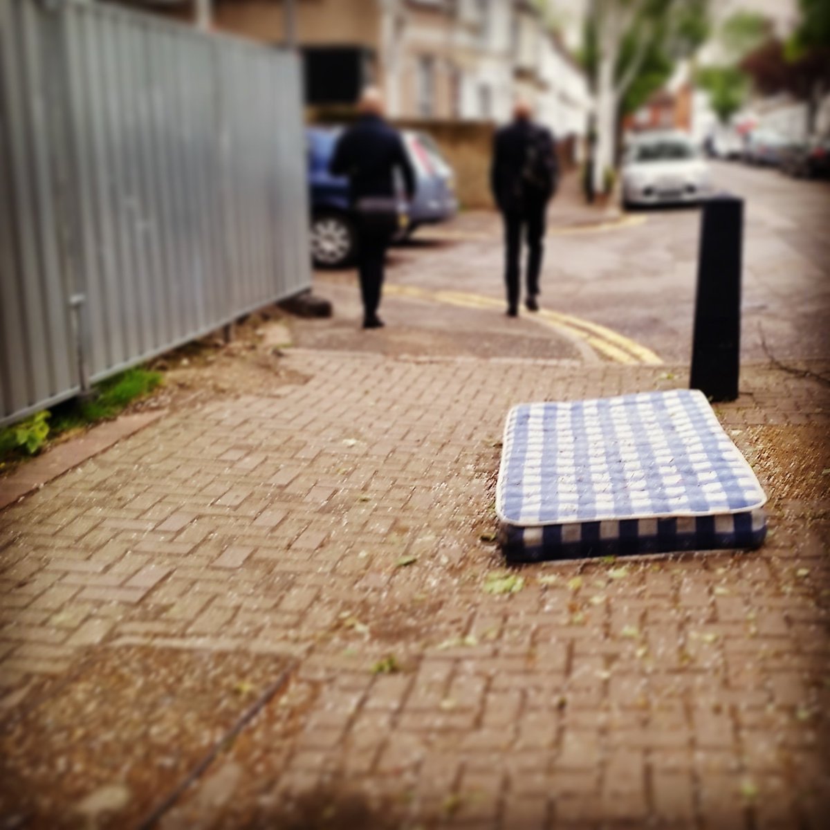 Warpdog's tweet image. So tired, even this looks inviting.
#walthamstow #mattress #nothingreallymattress #Brexit