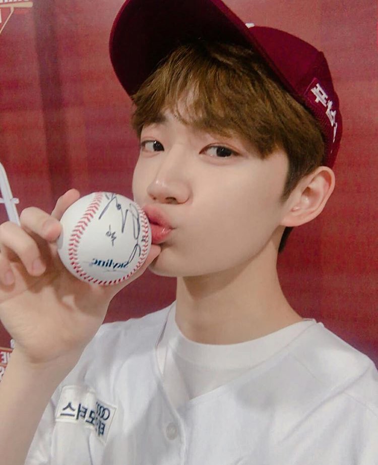 U__SAVETHEWORLD's tweet photo. 15. 형섭X의웅 안형섭 https://t.co/IGuNRasqX7