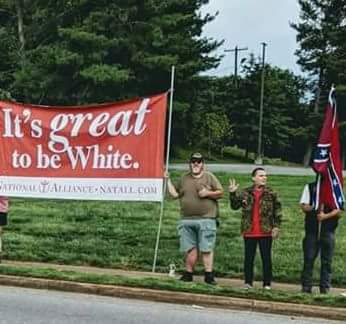 YoanaVega10's tweet photo. Only in the U.S. Corp https://t.co/fvqG4ZEfej