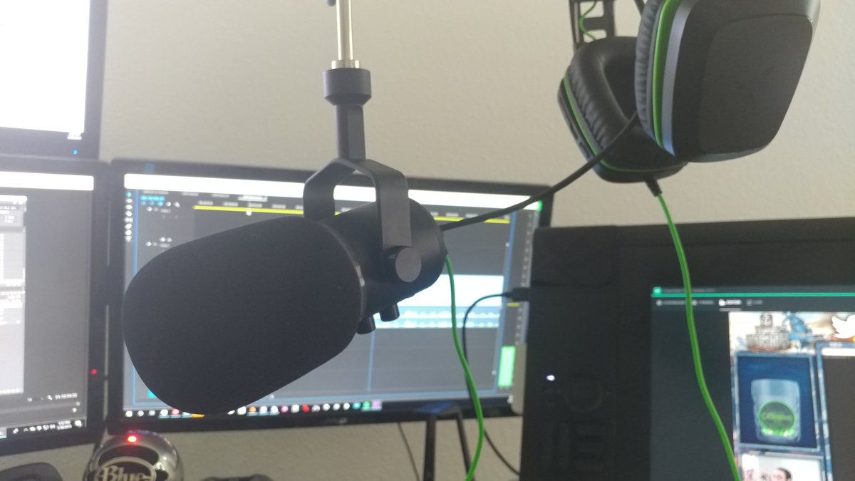 DBlaise02's tweet photo. My new Razer Seiren Elite finally arrived today. Looking forward to breaking it in on its first stream tonight. #WorldofWarship. Live Stream is tonight at 8:30 pm at https://t.co/fBUIkroIfu. Hope to see you all there. #SupportSmallStreamers 
#twitchtv https://t.co/6aIAEn4gK5