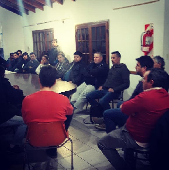 AccionRoca's tweet photo. Reunión de Acción Peronista General Roca; para volver mejores ✌❤ @JLBerros @icasamiquela https://t.co/HKHiVsHz5H