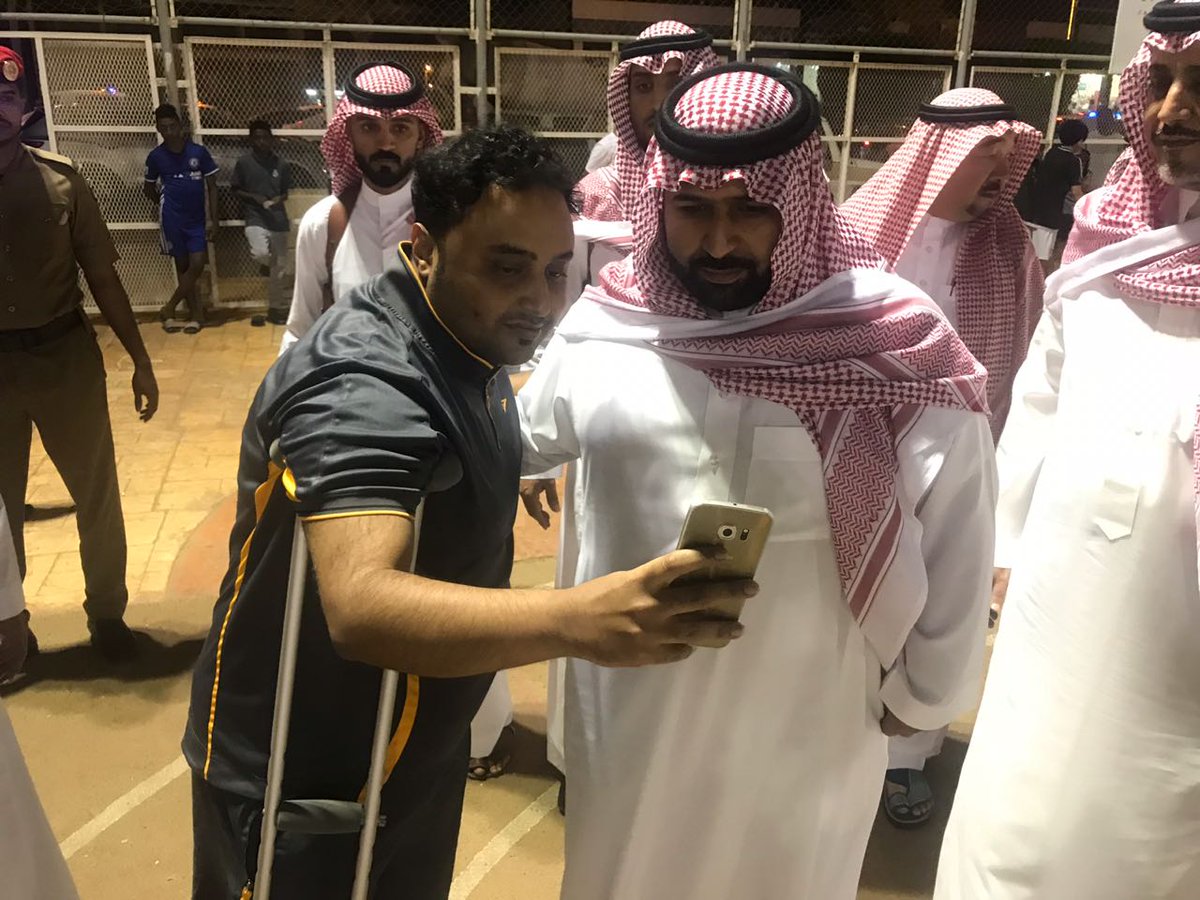 في زياره مفاجئة وغير مستغربه من سيدي <a href="/MAMAlsaud/">محمد بن عبدالعزيز بن محمد</a> #نائب_امير_منطقة_جازان حفظه الله لبطوله الامانه بمنطقة جازان تعجز اللسان عن وصف شعوري وانا اصافح سموك الكريم شكرا من القلب ❤❤