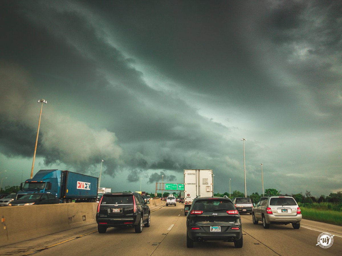 ward1design's tweet photo. Well that escalated quickly 😳⛈
2 hour commute via #290West
@MorganKolkmeyer
@halidecamera
#iPhoneX https://t.co/XUfyCSjxjr