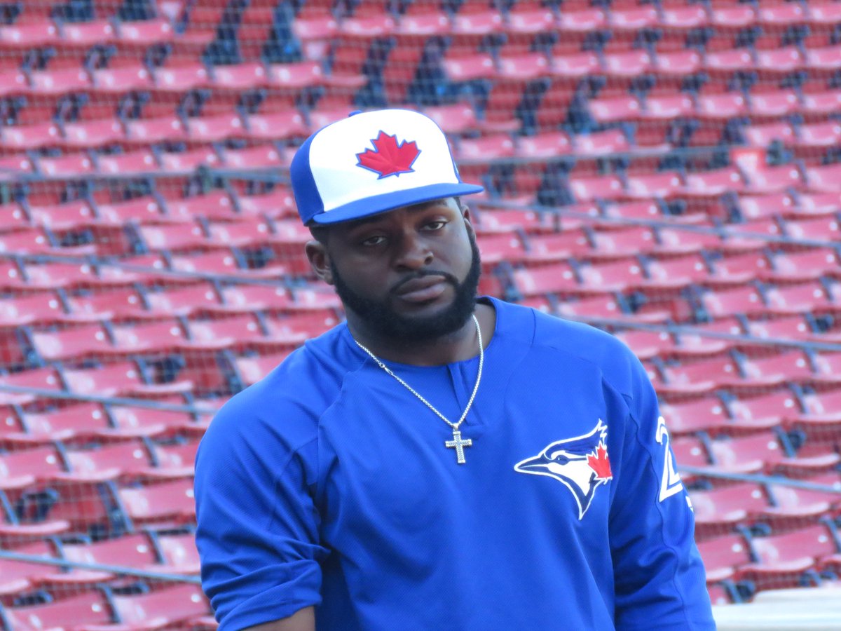 biggles14's tweet photo. #DwightSmithJr in Boston today during Bp. #BlueJays #fenwaypark https://t.co/FqStDZMgoU