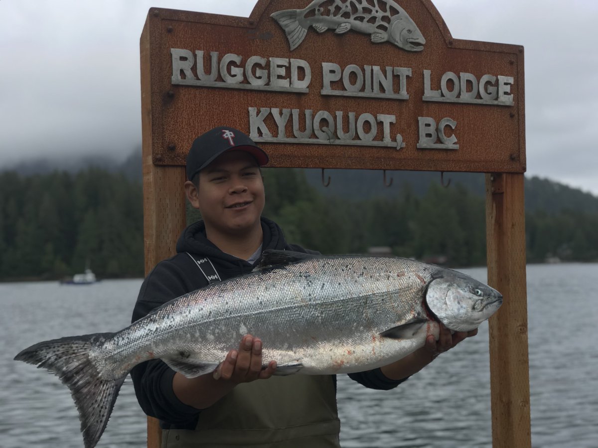 ruggedpoint's tweet photo. One of three beauty salmon brought in by our guide Gary! #springisland #salmon #fishing #fishingbc #kyuquot #hellobc @ruggedpoint https://t.co/2SeUkHHdz9