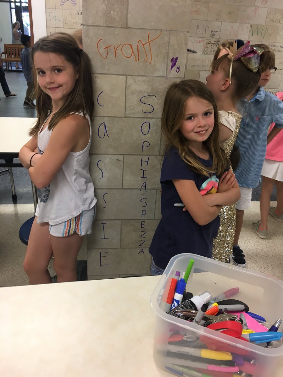Bradfield209's tweet photo. Bradfield left a mark on these kids so they returned the favor! 🖍💙💛 #graffitiwasencouraged #signaway #pleasewriteonthewalls #saidnoteacherever #givethemasharpeeASAP #endofyearnostalgia #92yearsold #peopleofbradfield @Bradfield209 @BradfieldBold https://t.co/uRq1blSFq3