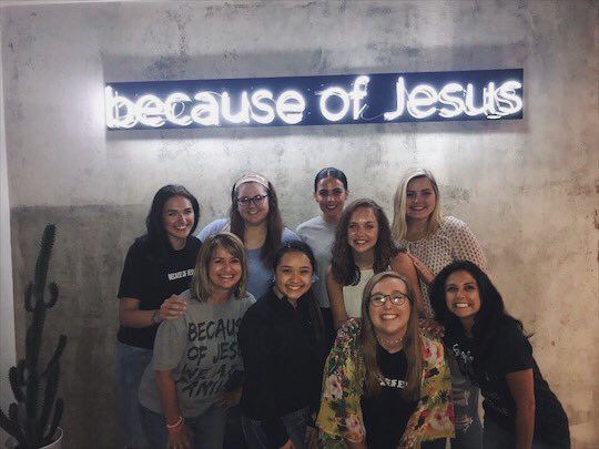 east_kendall19's tweet photo. These 4 years went by way too fast. Senior night was such a special night I will never forget. Thankful for all these amazing people God has placed into my life. Love y’all forever. #412stumin @FOUR12fam https://t.co/FGOPNHqapc