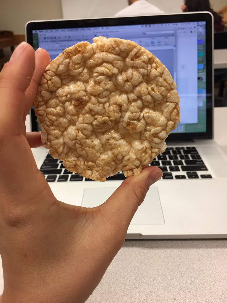 collegemacros's tweet photo. #macrotip Bring rice cakes with you to school, they are a life savor 🙌🏼 0f/11c/1p https://t.co/D4JUDxR4Ed