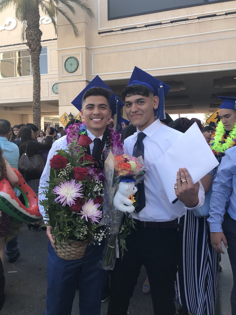 briantin_'s tweet photo. My family and friends deserve more than that adidas press run.. #classof2018 https://t.co/5CzFWI29NW