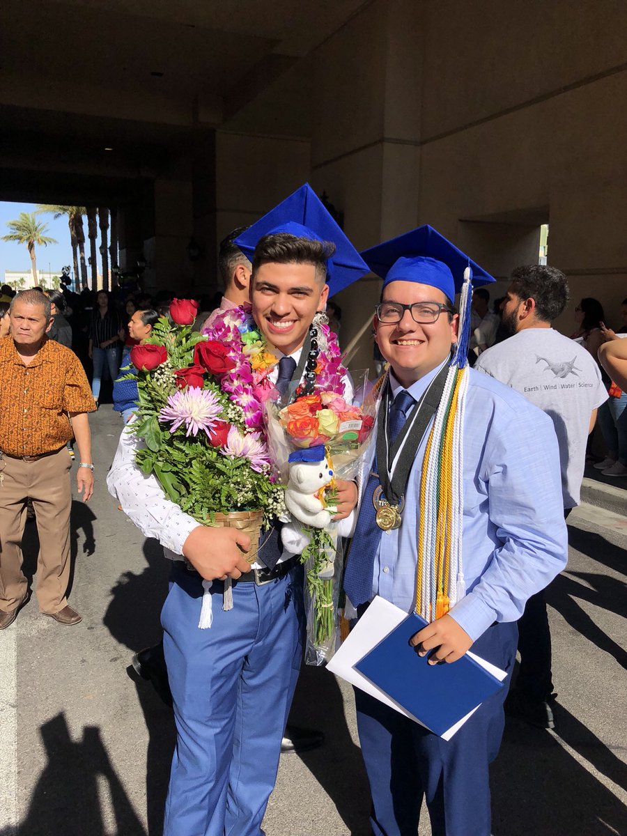 briantin_'s tweet photo. My family and friends deserve more than that adidas press run.. #classof2018 https://t.co/5CzFWI29NW