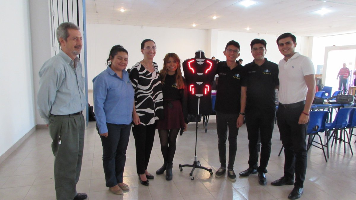 ProLEDMex's tweet image. Hoy expusimos el proyecto ante directores e inversionistas. Una experiencia de crecimiento y aprendizaje. Gracias a todos por hacer este sueño posible. #ProLED estará a la venta muy pronto