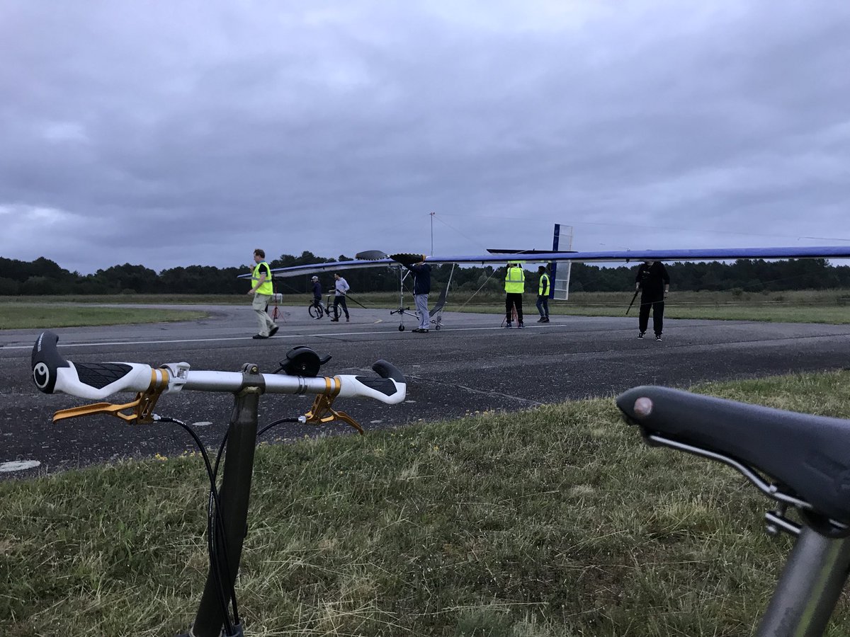 BromptonPilot's tweet photo. Instants historiques en #France #HumanImpulse #HPV @AeroSociety https://t.co/DyJzrNNxPa