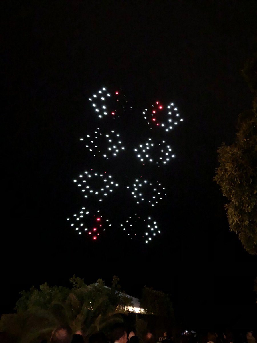 natjarv's tweet image. #CodeMedia closes out with a drone show because 🤷🏻‍♀️