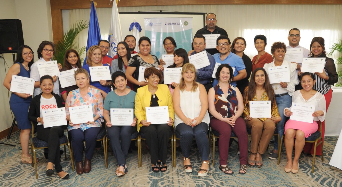 SaludPublicaRD's tweet photo. Realizan taller para el fortalecimiento de la “Comunicación de Riesgo en Emergencias de Salud”.
#SaludPúblicaRD @SECOMISCA #RDPPTCOMISCA2018
Lee la noticia completa aquí: https://t.co/r0JdWk0u43 https://t.co/21cf5VwEr6