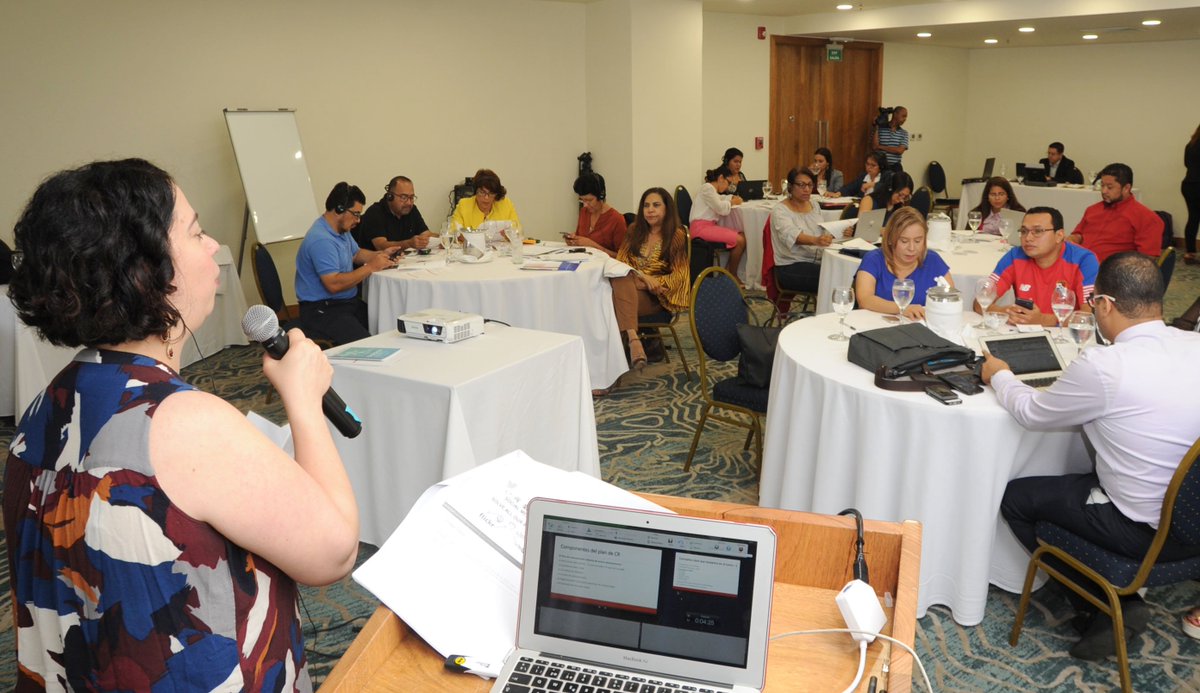 SaludPublicaRD's tweet photo. Realizan taller para el fortalecimiento de la “Comunicación de Riesgo en Emergencias de Salud”.
#SaludPúblicaRD @SECOMISCA #RDPPTCOMISCA2018
Lee la noticia completa aquí: https://t.co/r0JdWk0u43 https://t.co/21cf5VwEr6