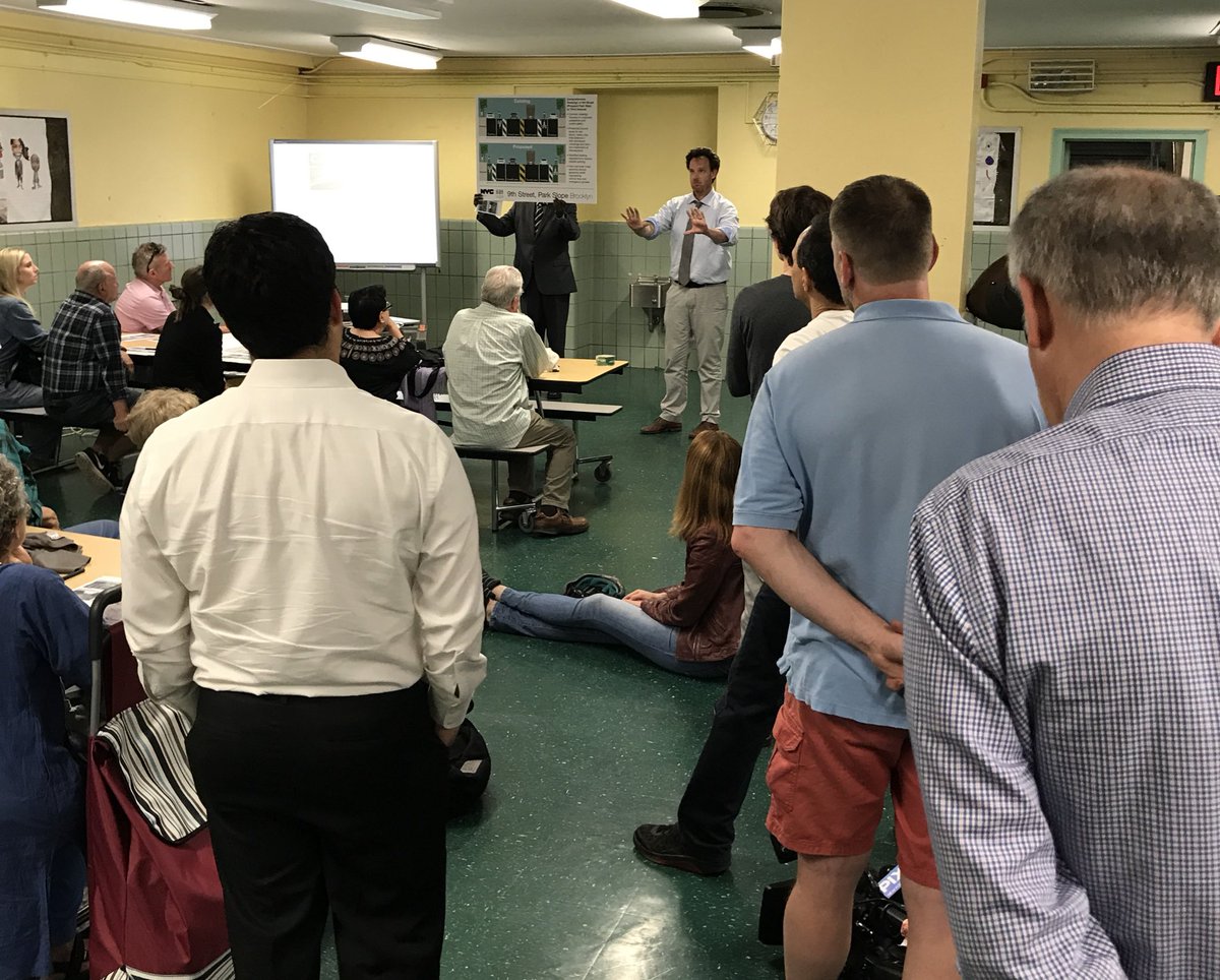 DHermanStudio's tweet photo. Impressive turnout tonight for #ParkSlope Street Safety Town Hall, some good conversations with @NYC_DOT on ways to #fix9thSt and environs in @BrooklynCB6. Thanks @ParkSlopeSSP @EricMcClureBK @bradlander @VZyouthcouncil for organizing! https://t.co/eYcIAhCuzU
